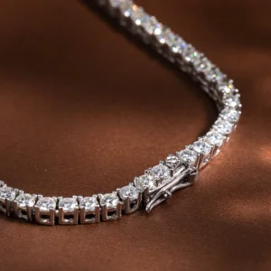 Collana Tennis Forma a V in Argento 925 e Moissanite - immagine 4