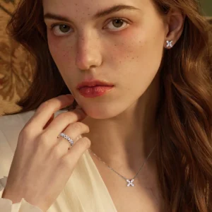 Orecchini a Croce Taglio Marquise in Argento 925 e Moissanite - immagine 5
