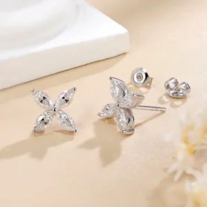 Orecchini a Croce Taglio Marquise in Argento 925 e Moissanite - immagine 3
