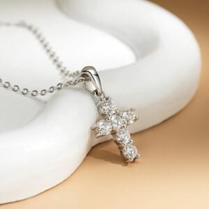 Collana con Croce Classica in Argento 925 e Moissanite - immagine 3